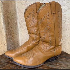 Tan brown leather cowboy boots